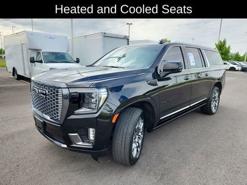 Used 2024 GMC Yukon XL Denali Ultimate AWD/4WD image 3