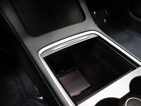 Used 2023 Tesla Model 3 Standard Range image 44