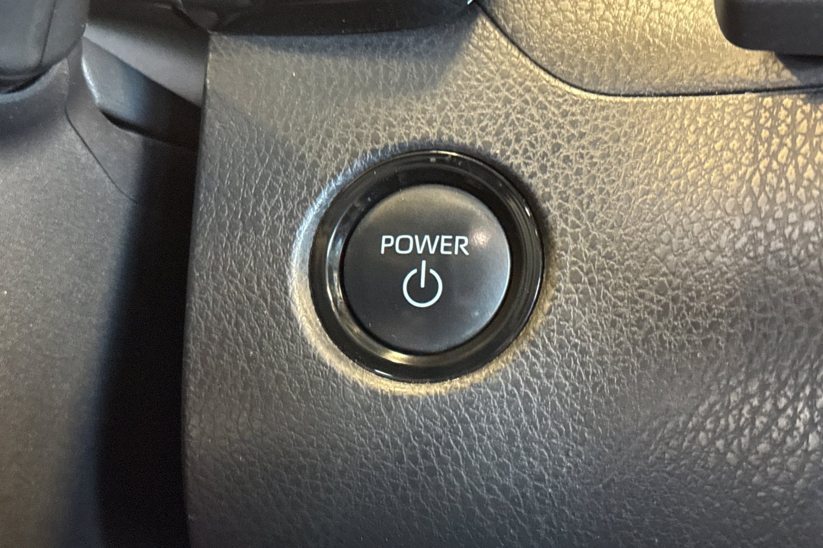 Used 2025 Toyota Camry LE FWD image 27