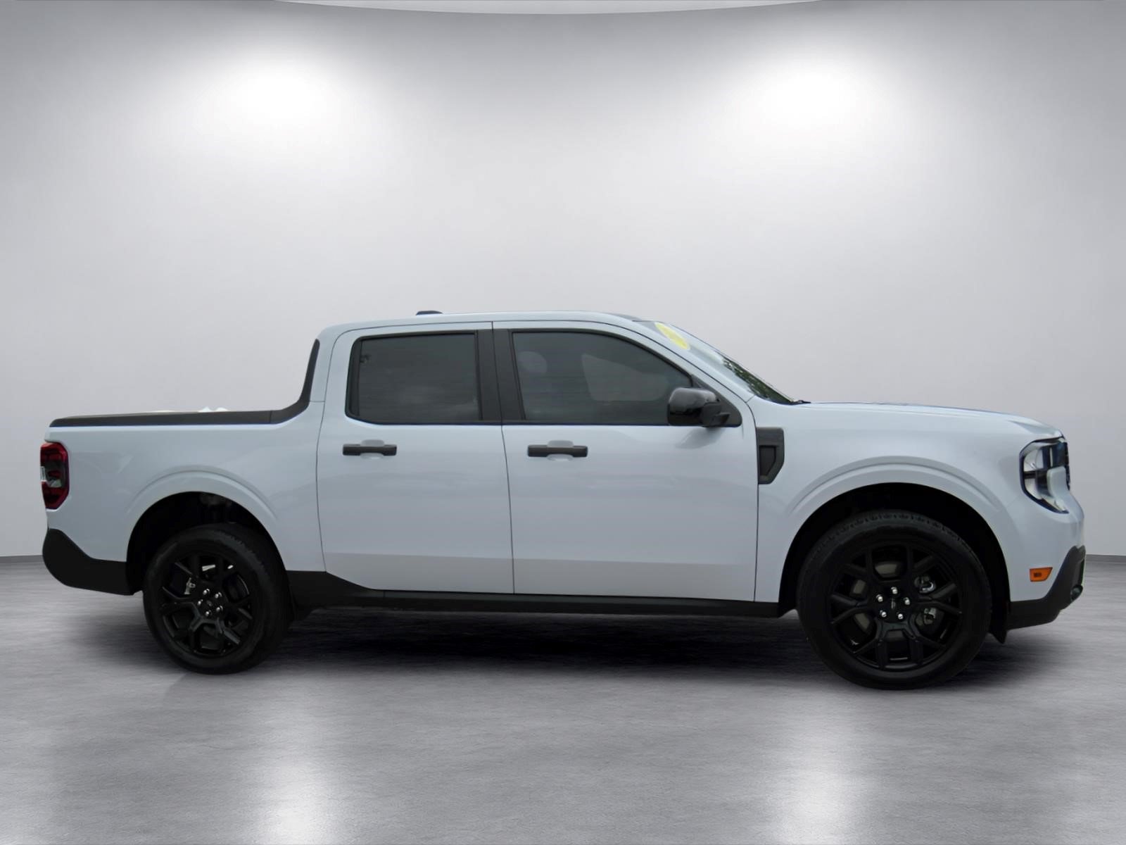 Used 2025 Ford Maverick XLT w/ Black Appearance Package AWD/4WD image 2