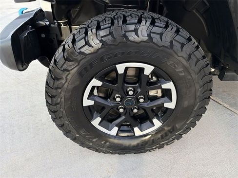 Used 2024 Jeep Wrangler Unlimited Rubicon 4xe image 30