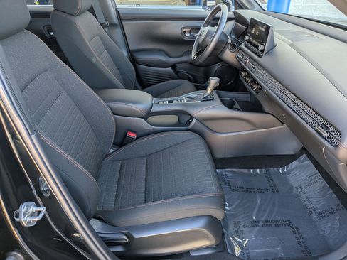 Used 2025 Honda HR-V Sport image 30