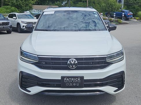 Certified 2024 Volkswagen Tiguan SE R-Line AWD/4WD image 26
