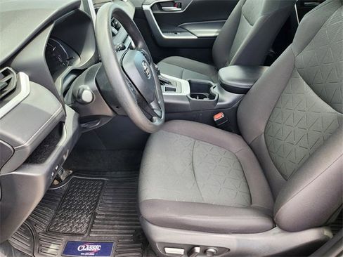 Used 2023 Toyota RAV4 XLE image 15