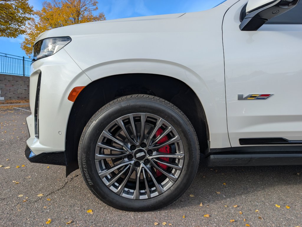 Used 2023 Cadillac Escalade V AWD/4WD image 9