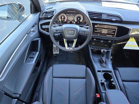 Used 2025 Audi Q3 2.0T Premium Plus image 13