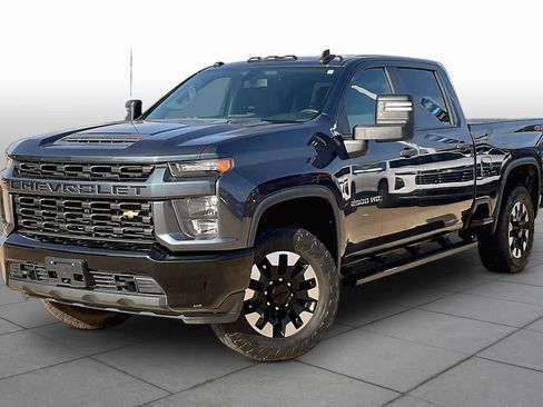 Used 2020 Chevrolet Silverado 2500 Custom w/ Custom Convenience Package AWD/4WD image 3