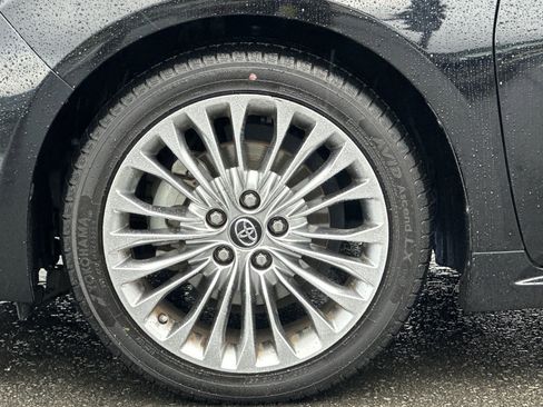 Used 2016 Toyota Avalon Limited w/ Toyota Safety Sense Package image 11