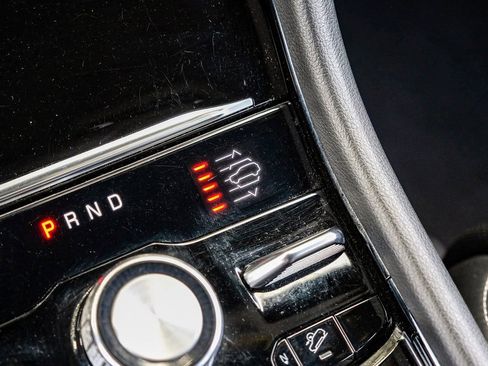 Used 2023 Jeep Grand Cherokee Overland w/ Luxury Tech Group IV image 34