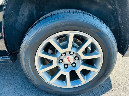 Used 2015 GMC Yukon XL Denali w/ Premium Package image 10