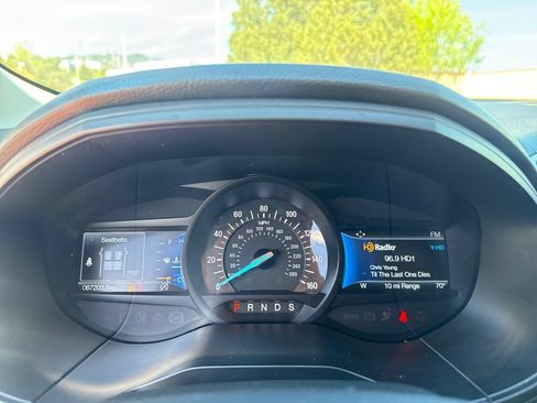 Used 2022 Ford Edge Titanium w/ Equipment Group 301A AWD/4WD image 17