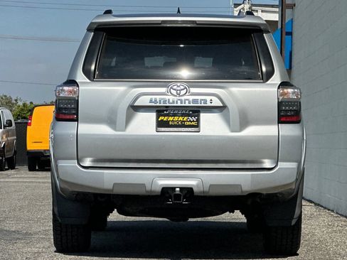 Used 2024 Toyota 4Runner SR5 RWD image 5
