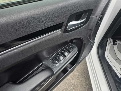 Used 2019 Chrysler 300 S w/ Safetytec Plus Group AWD/4WD image 26
