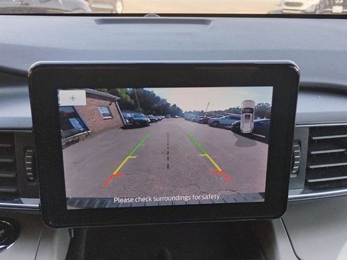 Used 2024 Ford Explorer XLT w/ Equipment Group 202A RWD image 29