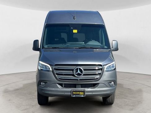 Used 2024 Mercedes-Benz Sprinter 2500 image 8