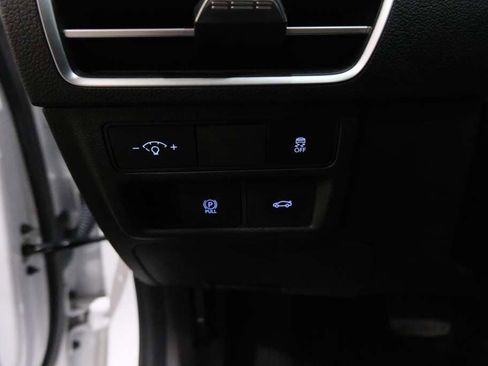 Used 2025 Hyundai Sonata SEL FWD image 34