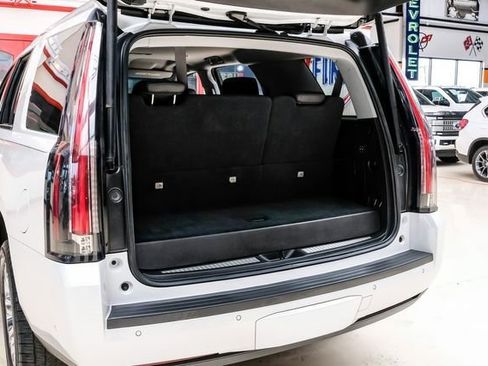 Used 2020 Cadillac Escalade 2WD image 53