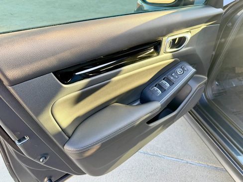 Used 2023 Honda Civic Touring image 23