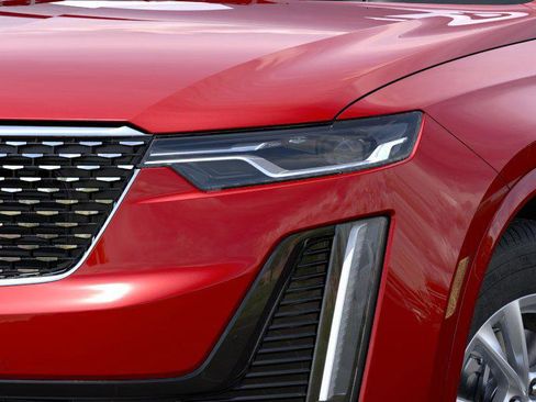 New 2025 Cadillac XT6 Luxury image 11