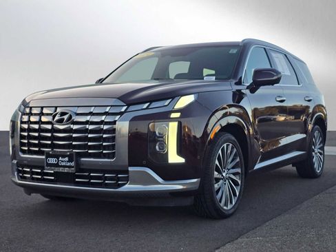 Used 2024 Hyundai Palisade Calligraphy image 7