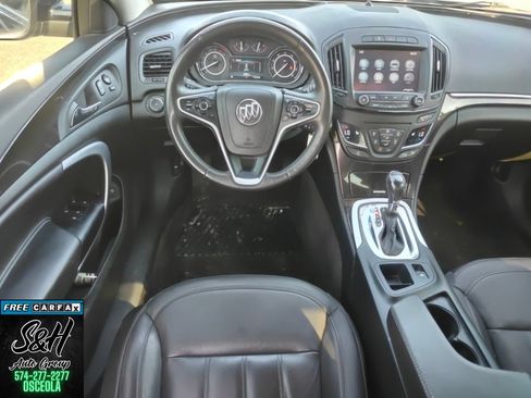 Used 2017 Buick Regal Sport Touring FWD image 4
