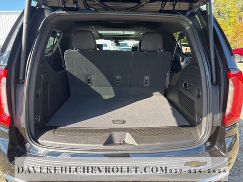 Used 2021 GMC Yukon XL SLT w/ SLT Premium Package image 25