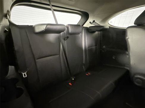 Used 2025 Toyota Highlander XLE image 40