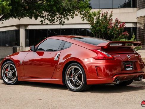 Used 2013 Nissan 370Z NISMO image 7