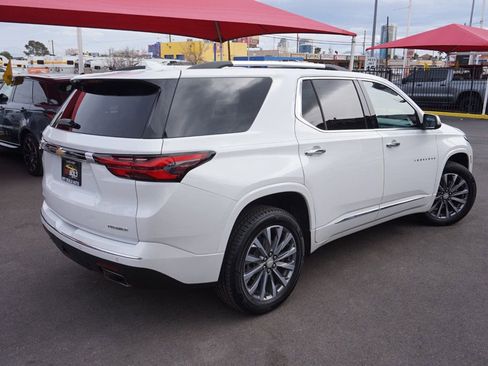 Used 2023 Chevrolet Traverse Premier image 6