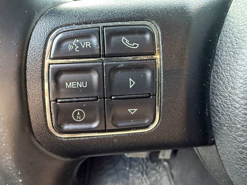 Used 2015 Jeep Wrangler Unlimited Sahara w/ Connectivity Group AWD/4WD image 23