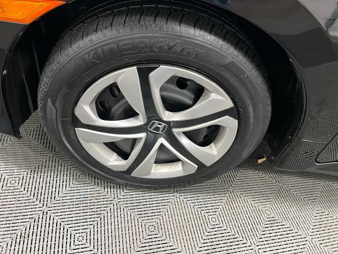 Used 2018 Honda Civic LX image 9