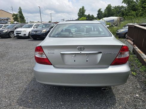Used 2004 Toyota Camry XLE FWD image 11