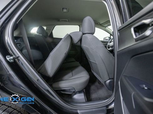 Used 2025 Kia Sportage LX FWD image 35