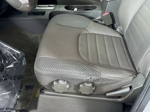 Used 2012 Nissan Frontier SV w/ Sport Appearance Pkg AWD/4WD image 24