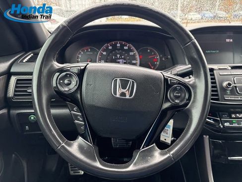 Used 2017 Honda Accord Sport image 16