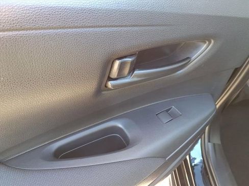 Used 2023 Toyota Corolla LE FWD image 18