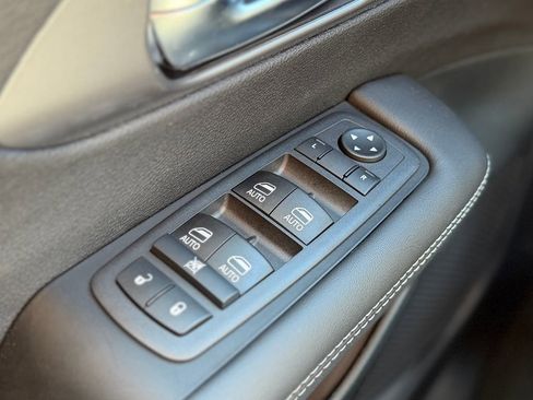 New 2026 Chrysler Pacifica Select image 25