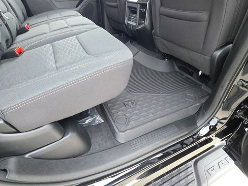 New 2026 RAM 1500 4x4 Crew Cab image 16
