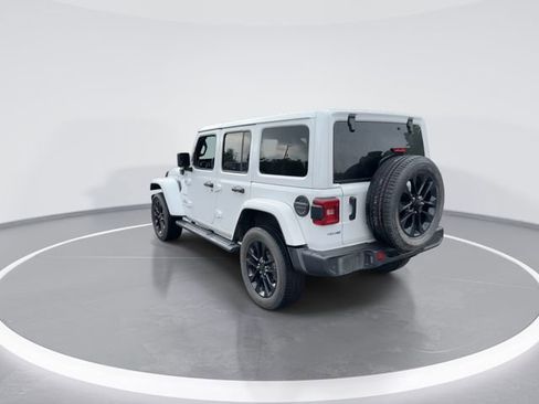 Used 2023 Jeep Wrangler Unlimited Sahara w/ Cold Weather Group AWD/4WD image 6