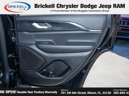 New 2025 Jeep Grand Cherokee Laredo X image 13