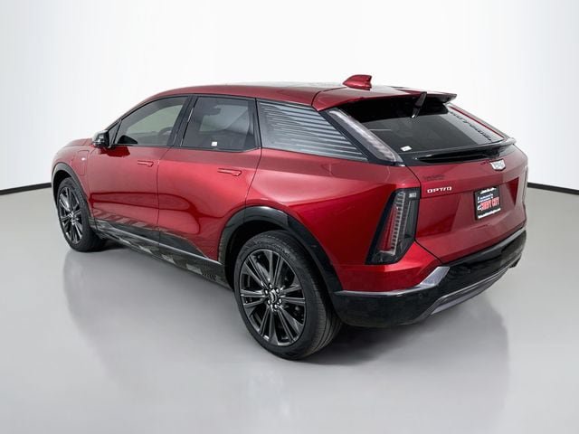 Used 2025 Cadillac Optiq Sport 2 w/ LPO, Floor Liner Package AWD/4WD image 5