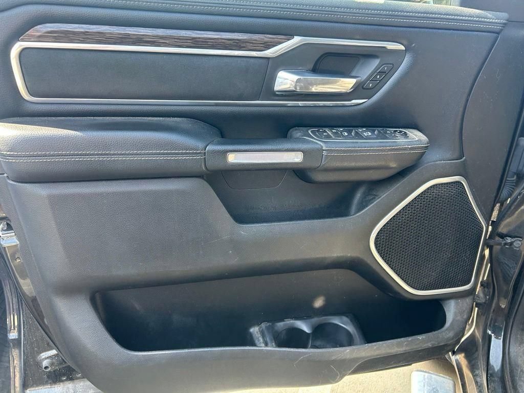 Used 2020 RAM 1500 Laramie RWD image 10