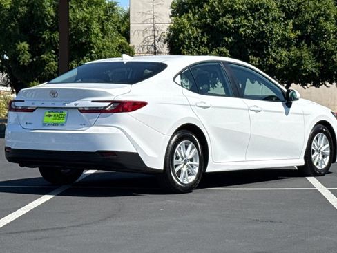 Used 2025 Toyota Camry LE FWD image 11
