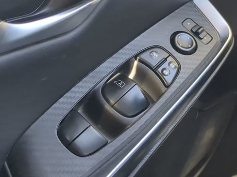 Certified 2024 Nissan Sentra SR FWD image 22