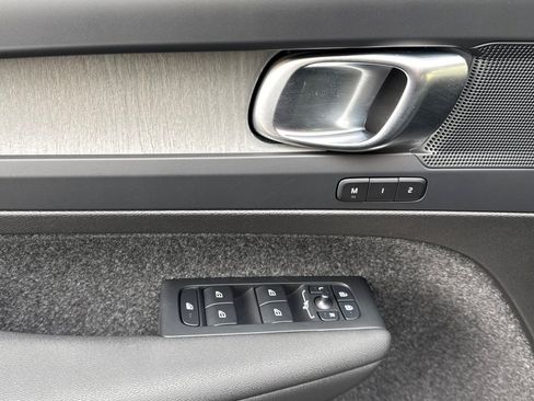 Used 2025 Volvo XC40 B5 Core w/ Protection Package Premier image 10