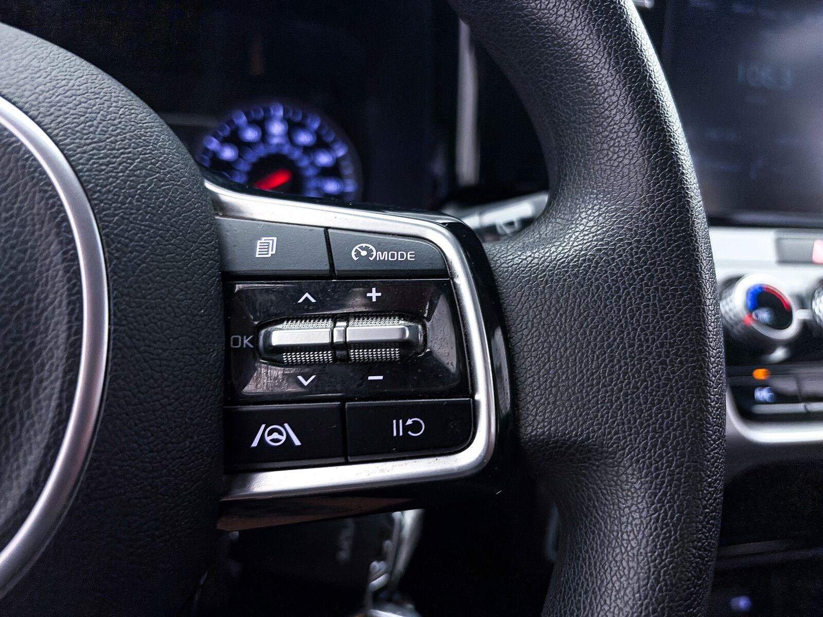 Used 2022 Kia Sorento LX FWD image 23