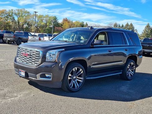 Used 2018 GMC Yukon Denali image 6