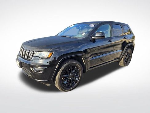 Used 2020 Jeep Grand Cherokee Altitude AWD/4WD image 9
