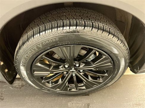 Used 2020 Mitsubishi Eclipse Cross LE image 8