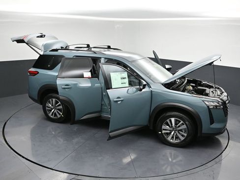 New 2026 Nissan Pathfinder SL AWD/4WD image 33